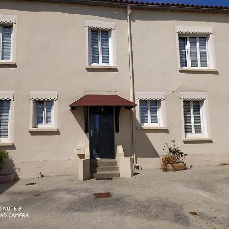 Chambre Meublee A Louer Pouzauges Exteriör bild