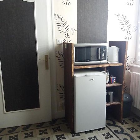 Chambre Meublee A Louer Pouzauges Exteriör bild